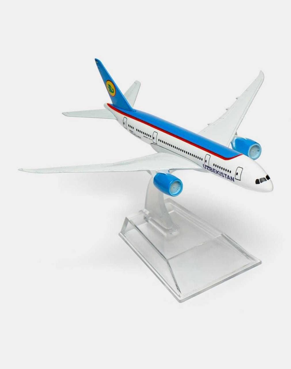 Самолет Uzbekistan Airways мал